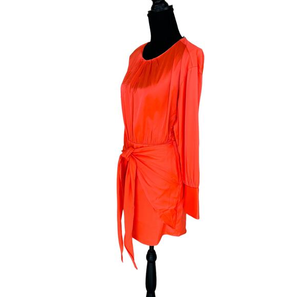 Steve Madden Orange Satin Mini Dress Size 2 Cocktail Ruched Wrap Revolve $79 NEW - Picture 5 of 9